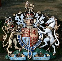 22in royal special. GRP British royal coat of arms 22in/56cm high, hand painted (special).